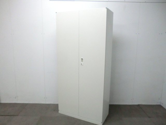 生興 / ホワイト / 【中古】 両開きキャビネット