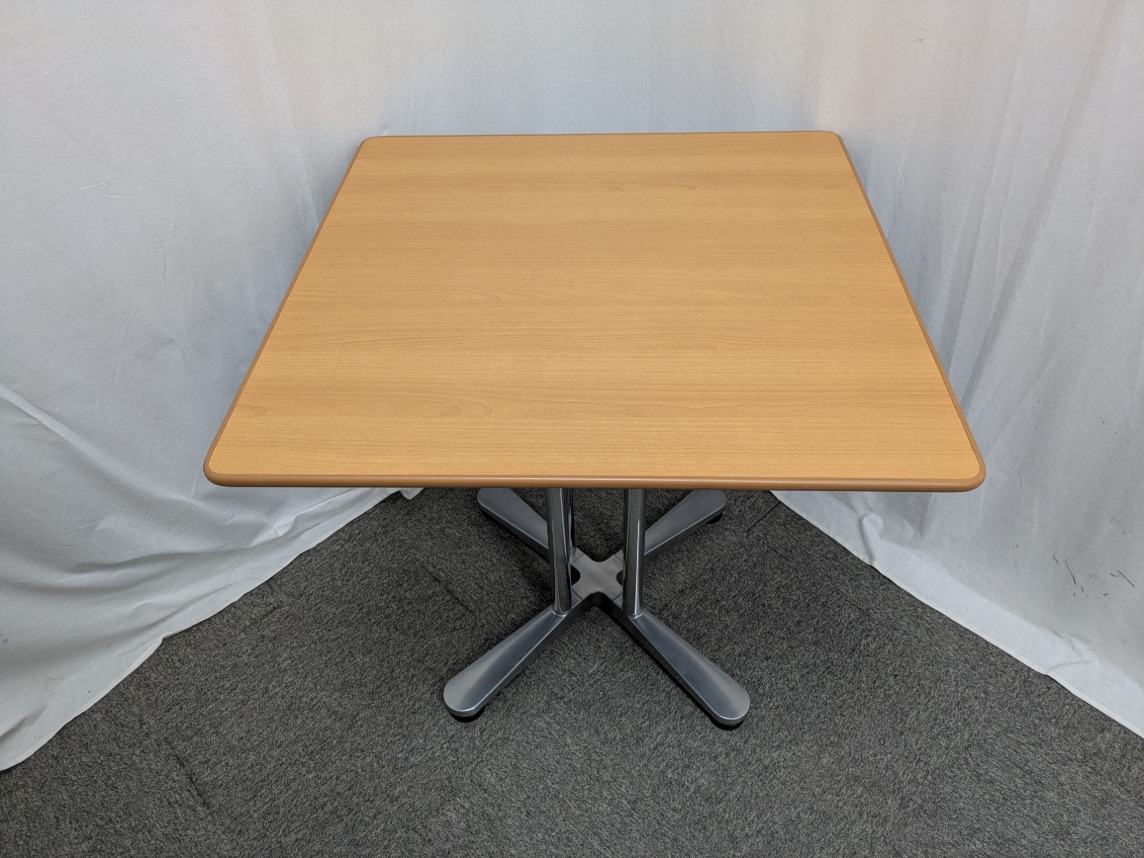 オカムラ / インターレイス /木目調 /4L31SH MB05 【中古】 角テーブル