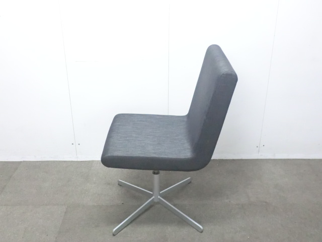 Cassina/ブーメラン/グレー【中古】ミーティングチェア