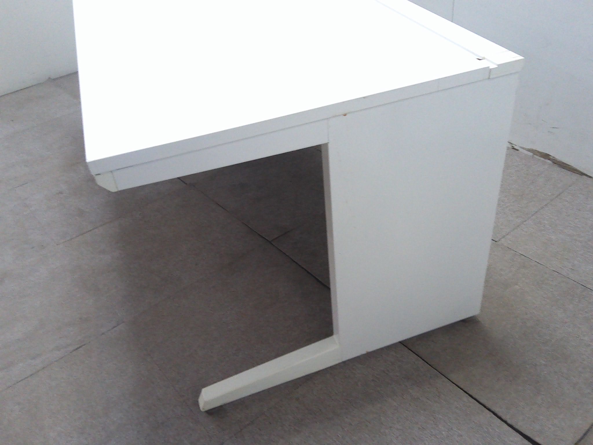 オカムラ/アドバンス/ホワイト/平デスク/【中古】