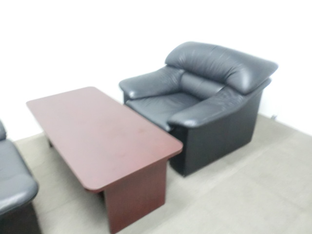 ライオン / ブラック / 【中古】 応接3点セット