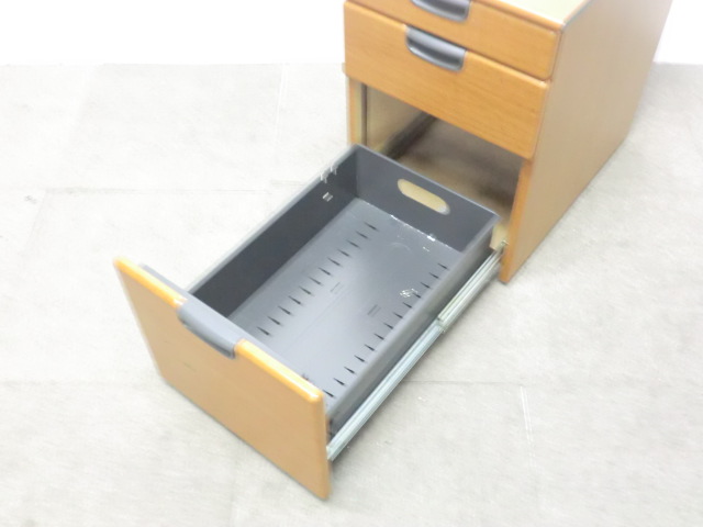 オカムラ / 木目調 / 【中古】 3段ワゴン