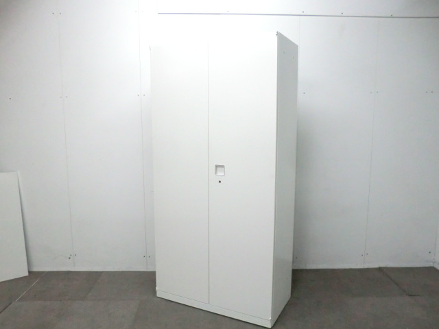 オカムラ/レクトライン/ホワイト/【中古】両開きキャビネット
