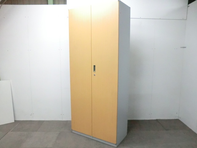 生興 / 木目調 / 【中古】 両開きキャビネット