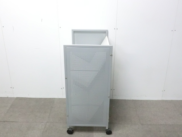 カタログスタンド / ホワイト / 【中古】