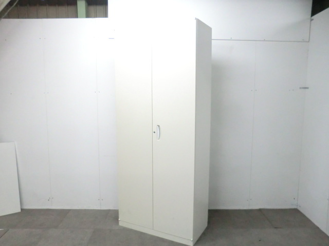 生興 / ホワイト / 【中古】 両開きキャビネット