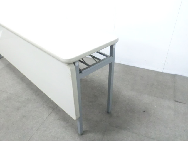 ITO/ニューグレー/【中古】折り畳みテーブル / 幕板付き