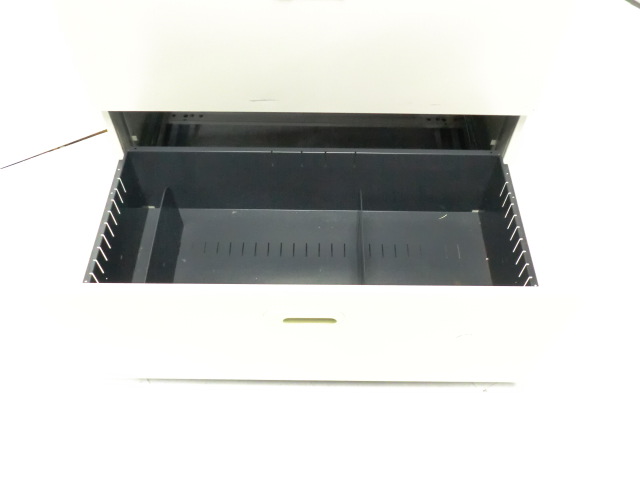 プラス / ホワイト / 【中古】 3段ラテラル
