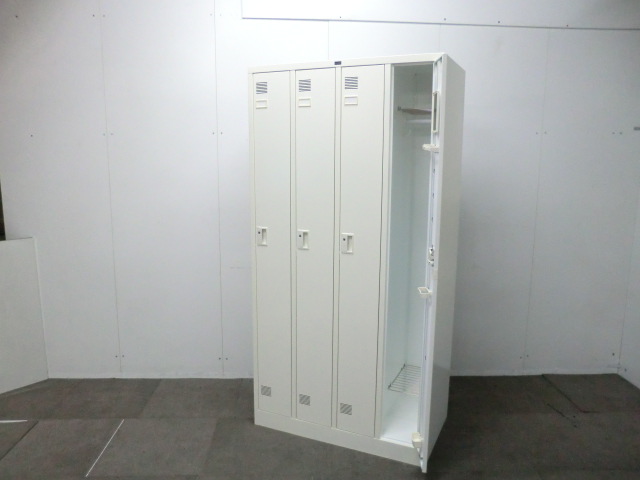 ウチダ /ホワイト 【中古】 4人用ロッカー