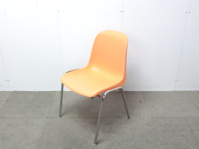 スタッキングチェア / オレンジ / 【中古】