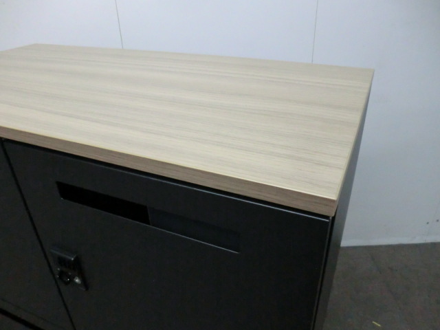 イトーキ / ブラック 【中古】 4人用メールロッカー