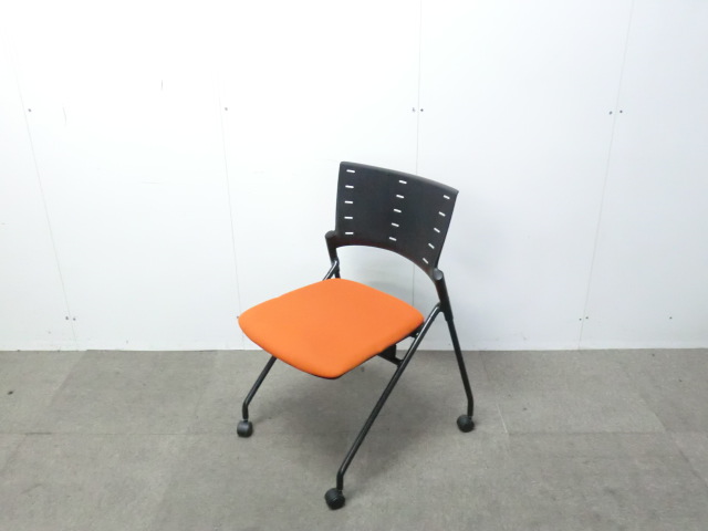 イトーキ/ マノス / オレンジ / 【中古】 カートチェア