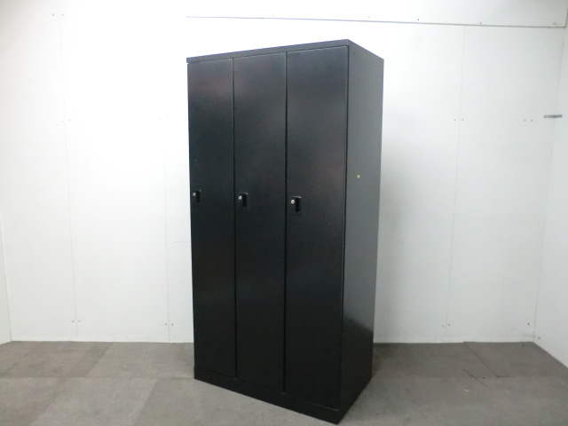 ナイキ / ブラック / 【中古】 3人用ロッカー