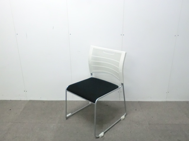 スタッキングチェア / ブラック / 【中古】