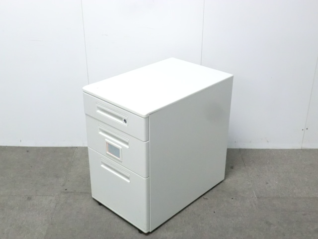 ナイキ / ホワイト / 【中古】 3段ワゴン