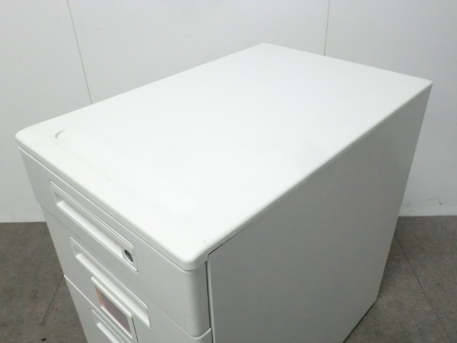 ナイキ / ホワイト / 【中古】 3段ワゴン