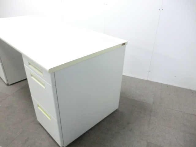 ナイキ / ホワイト / 【中古】 両袖デスク