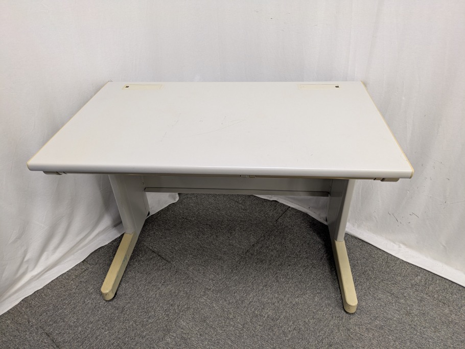 ライオン / ニューグレー / 【中古】 平デスク