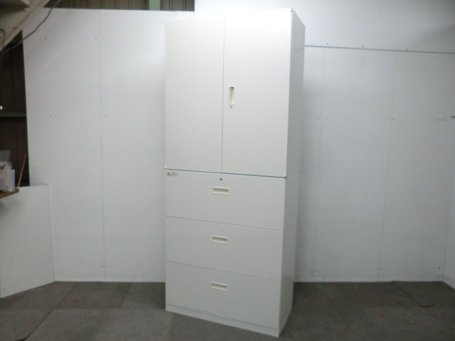 共栄工業 / ホワイト 【中古】 上下連結キャビネット