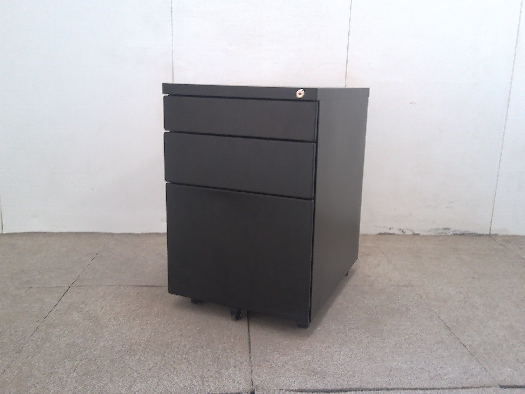 ブラック 3段ワゴン 【中古】