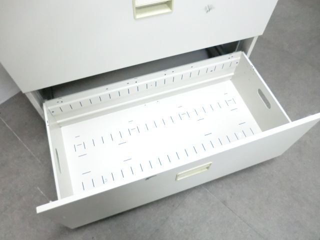 オカムラ/42 / ニューグレー / 【中古】 上下連結書庫
