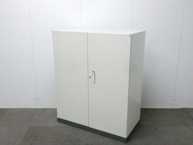 生興 / ホワイト / 【中古】 両開きキャビネット