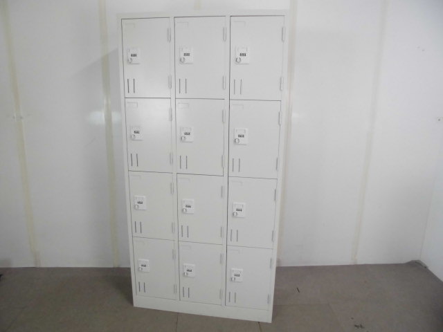 12人用ダイヤルロッカー / ホワイト