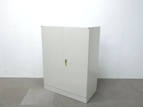 オカムラ / 42 / ニューグレー/ 4233ZZ Z13 【中古】 両開きキャビネット