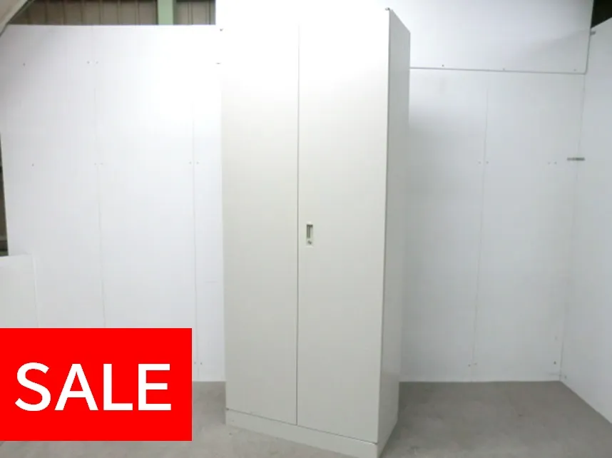 オカムラ/42/ニューグレー/ 【中古】 両開きキャビネット