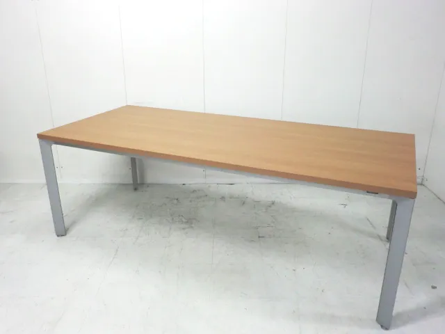 大会議テーブル ( オカムラ ) 木目調