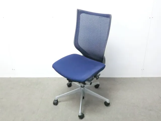 オカムラ/バロン/ダークブルー/ 【中古】 OAチェア肘無し
