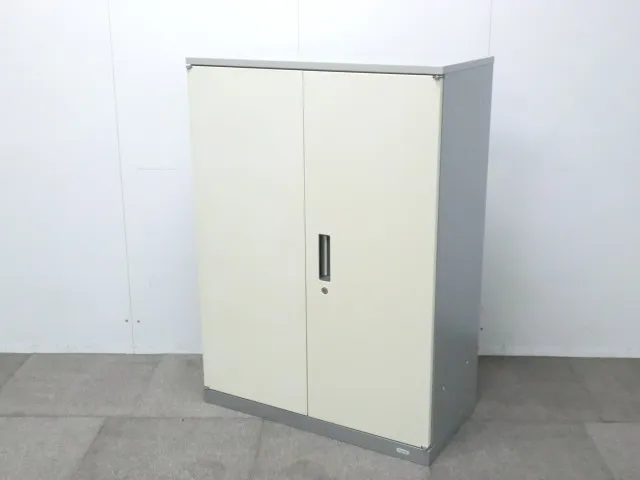 オカムラ/ヴィラージュ/シルバー/【中古】両開きキャビネット