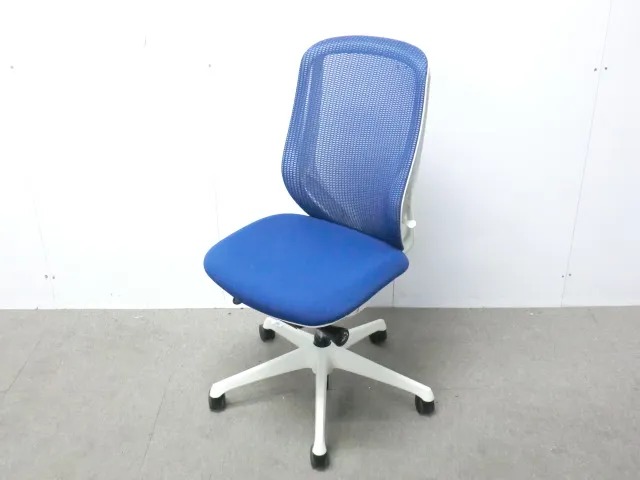 オカムラ/シルフィ/ ブルー / 【中古】 OAチェア肘無し
