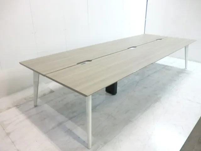 オカムラ / 木目調 / 【中古】 フリーアドレスデスク