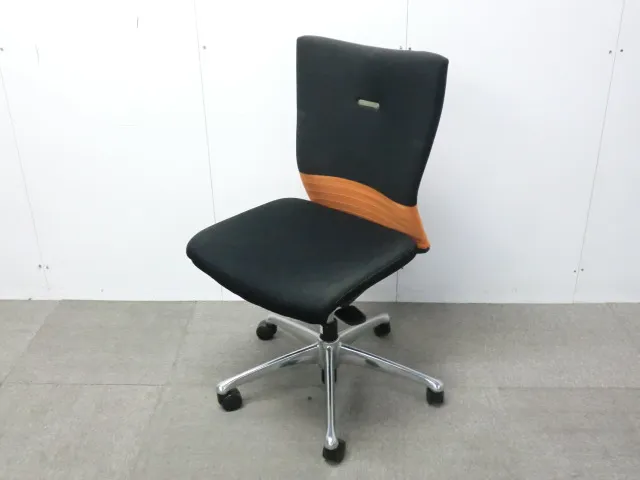 オカムラ/フィーゴ/オレンジ / 【中古】 OAチェア肘無し