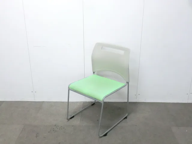 スタッキングチェア / ライトグリーン / 【中古】