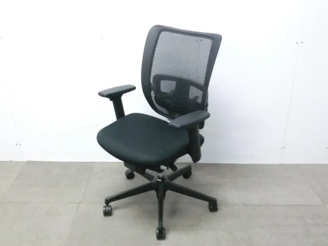 TOYOSTEEEL/ブラック / 【中古】 ＯＡチェア肘有
