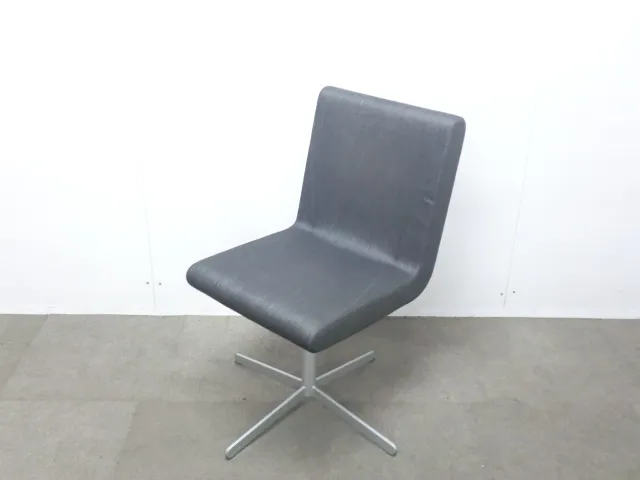 Cassina/ブーメラン/グレー【中古】ミーティングチェア