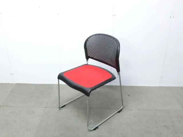オカムラ/8114/レッド / 【中古】 スタッキングチェア